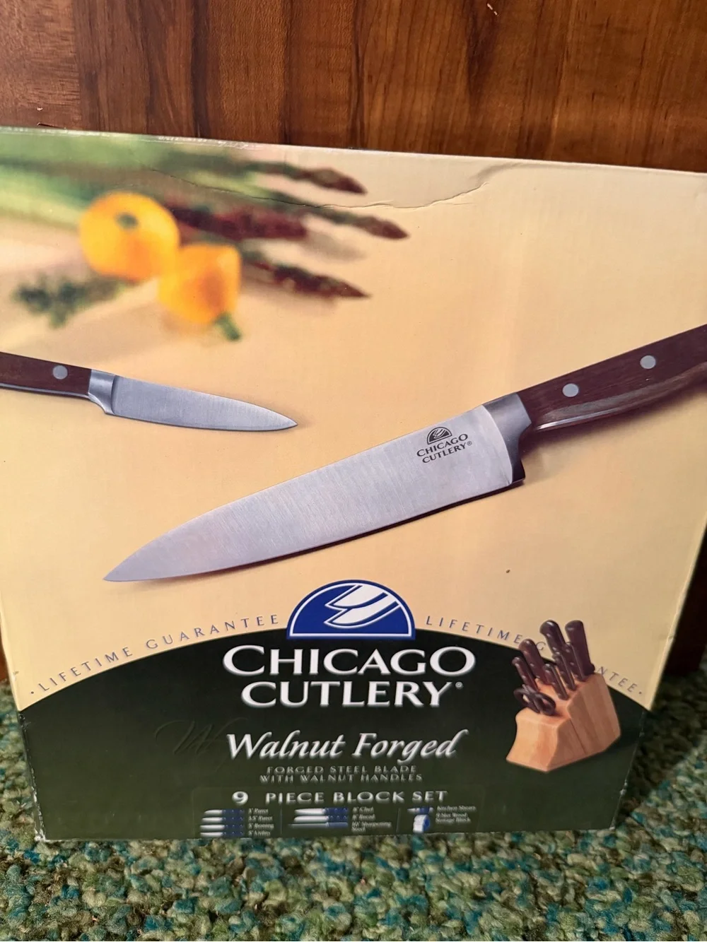 Chicago Cutlery Walnut Forged 9-Piece Knife Block Set - Walnut Handle